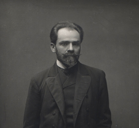 Portret Stefana Żeromskiego z około 1906 roku.