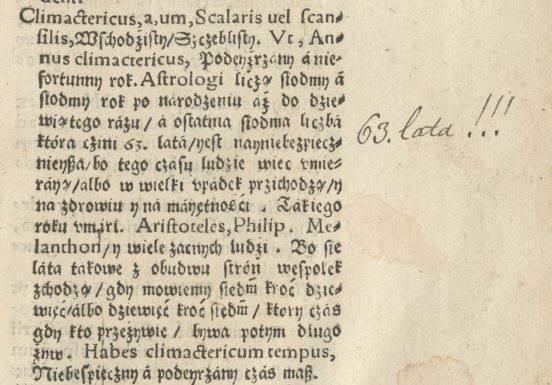 Jan Mączyński, Lexicon Latino-Polonorum, Królewiec 1564, k. 57. Egzemplarz Biblioteki Książąt Czartoryskich z odręczną adnotacją czytelnika, który ze zdumieniem odnotował na marginesie straszliwy iloczyn liczb 7 i 9. 
